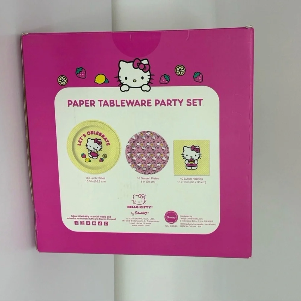 Hello Kitty x Studio Oh! Strawberry Lemonade Paper Tableware Party Set